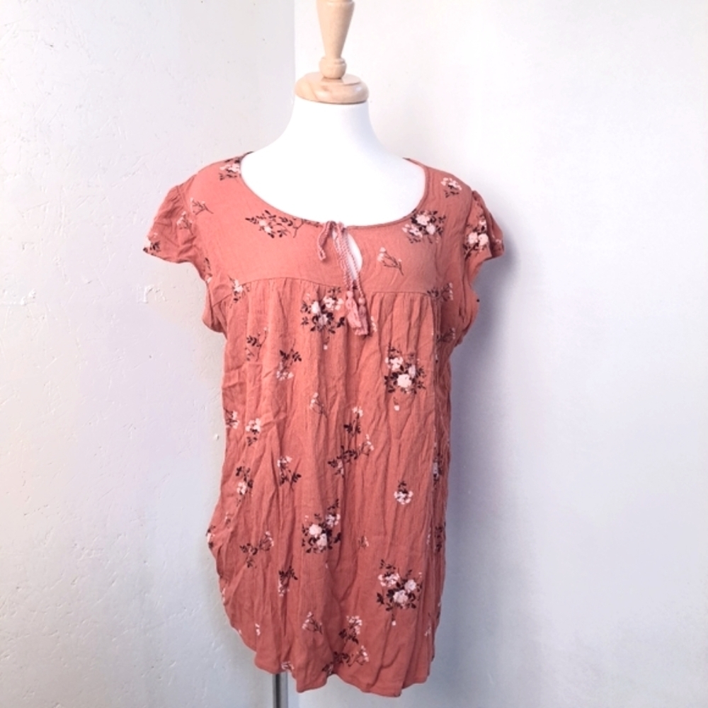 Denver Hayes | pink floral cute t shirt with front key hole tie up